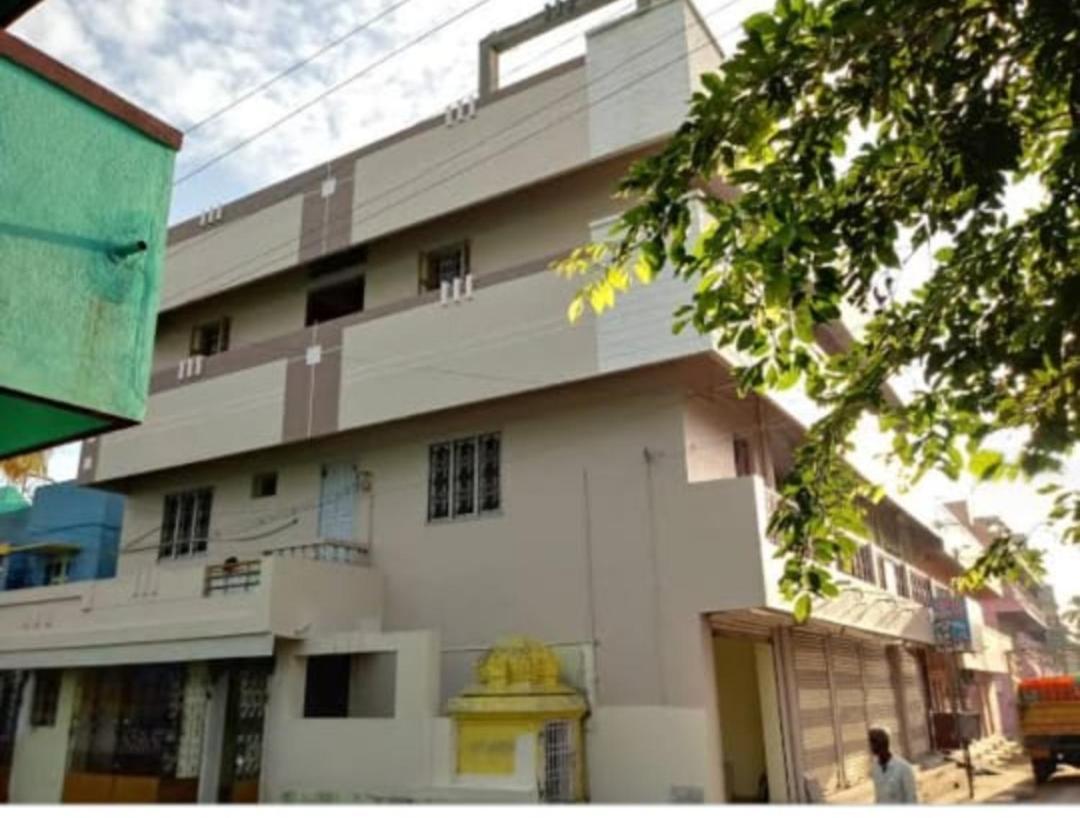 Auberge de jeunesse Sri Vari Residency à Vellore Extérieur photo